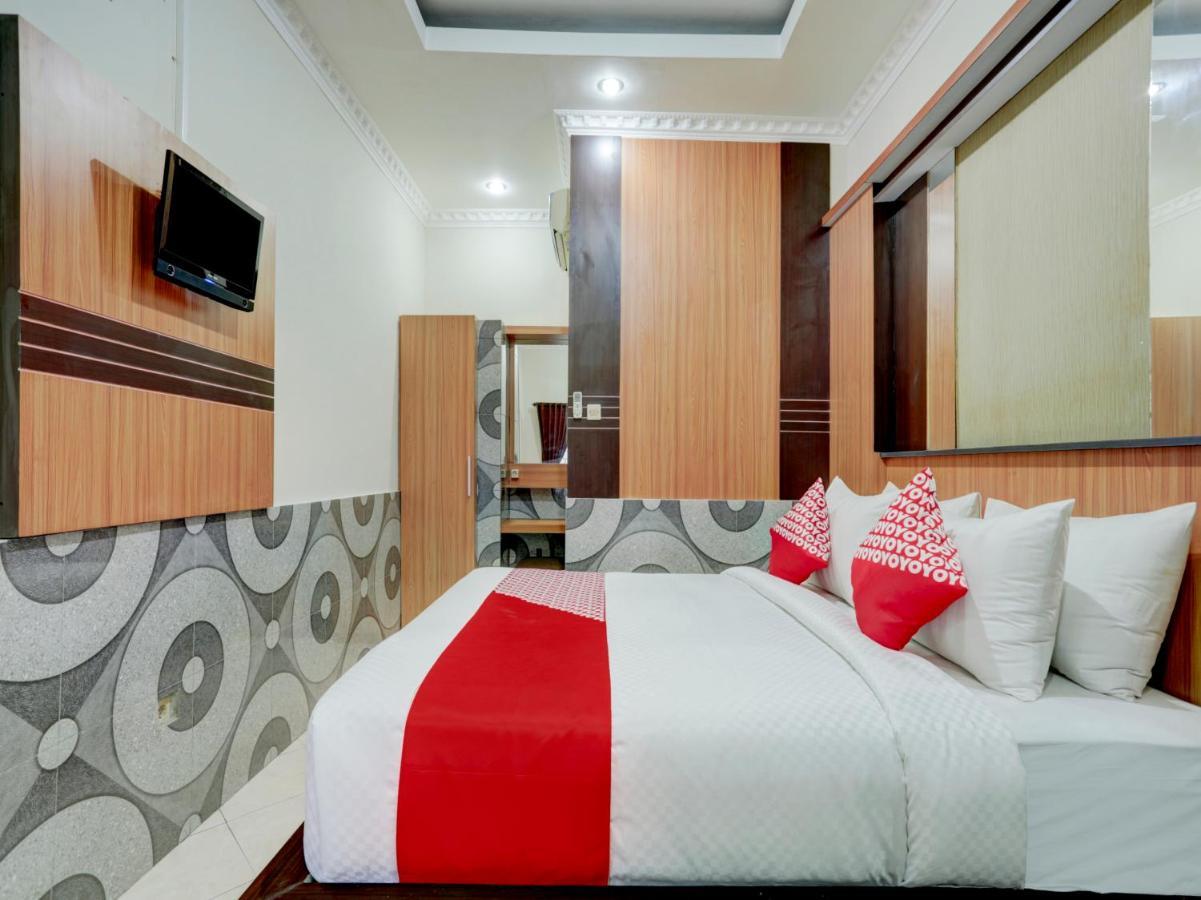 Oyo 90131 Liberty Guest House Sempidi Buitenkant foto