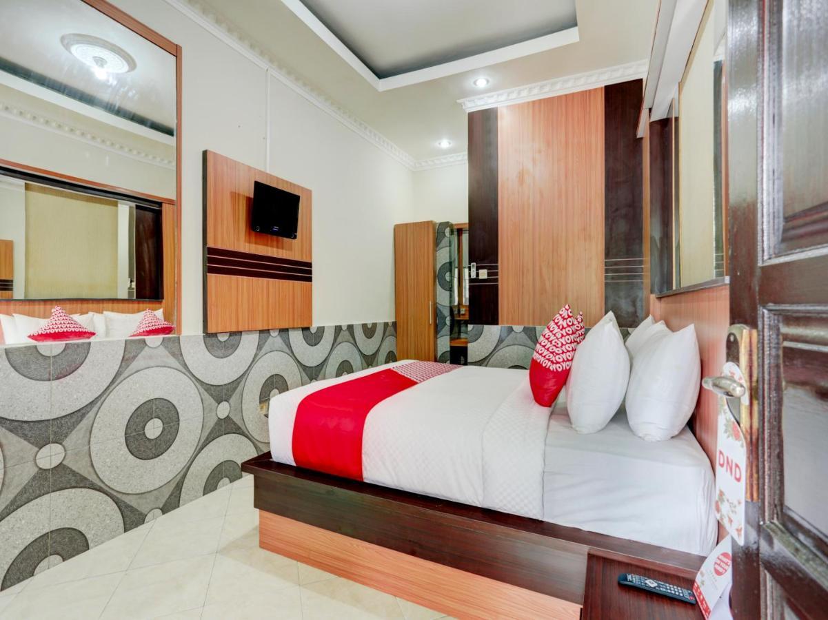 Oyo 90131 Liberty Guest House Sempidi Buitenkant foto