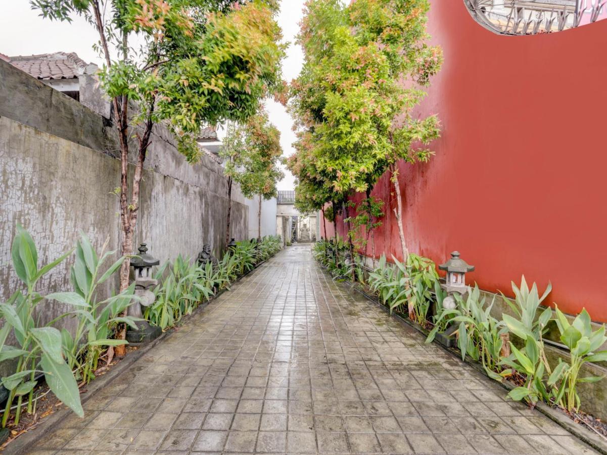 Oyo 90131 Liberty Guest House Sempidi Buitenkant foto