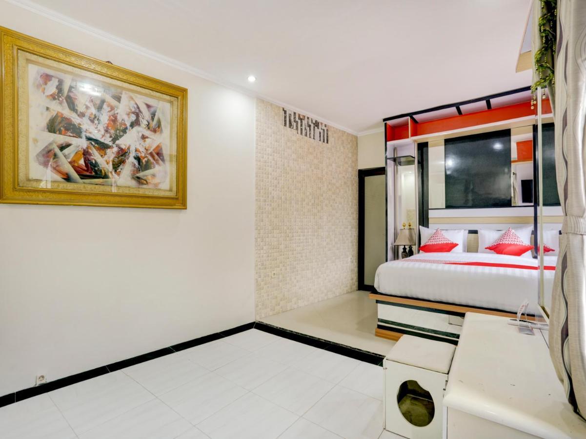 Oyo 90131 Liberty Guest House Sempidi Buitenkant foto